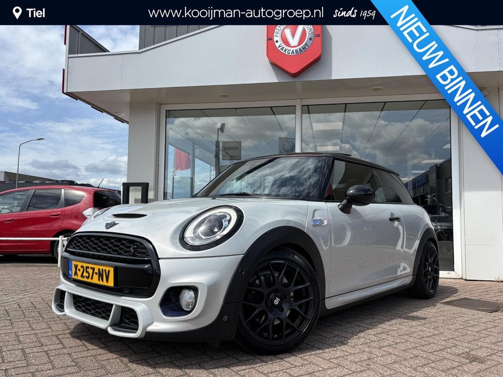 MINI 3-Deurs 2.0 Cooper S Chili Serious Business Schuifdak /, Auto's, Mini, 1998 cc, Gebruikt, Euro 6, 4 stoelen