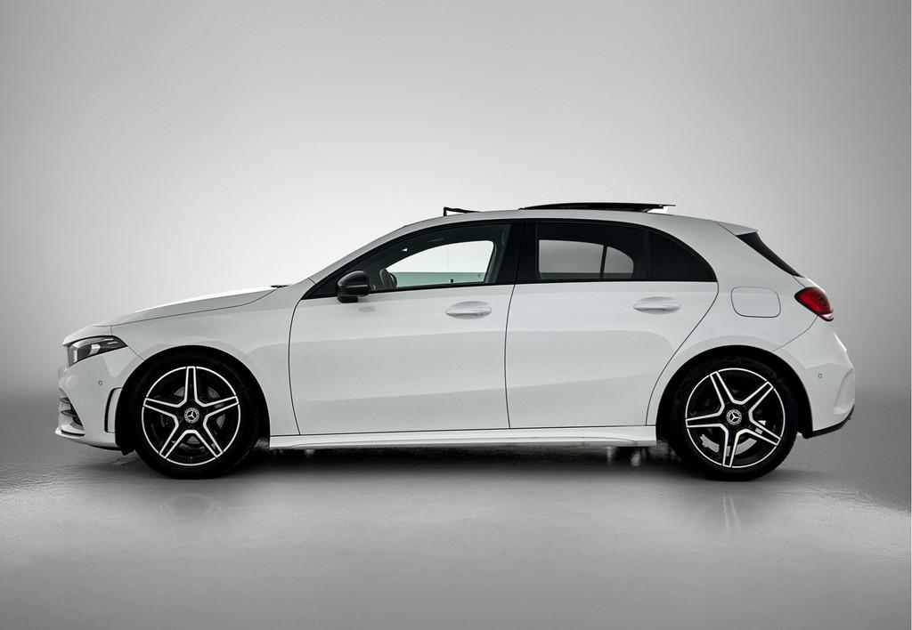 Mercedes-Benz A-Klasse 180 AMG Nightpakket | Panoramadak | S, Auto's, Mercedes-Benz, 12 maanden, 136 pk, Gebruikt, 4 cilinders