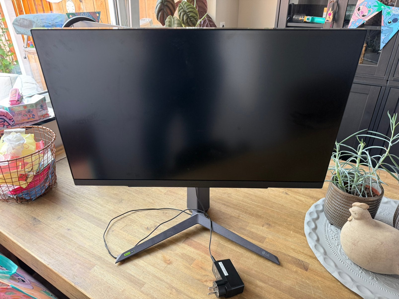 LG UltraGear 27GR75Q-B Gaming Monitor – 27 QHD (165Hz, 1ms), Computers en Software, Gaming, HDMI, IPS, Kantelbaar