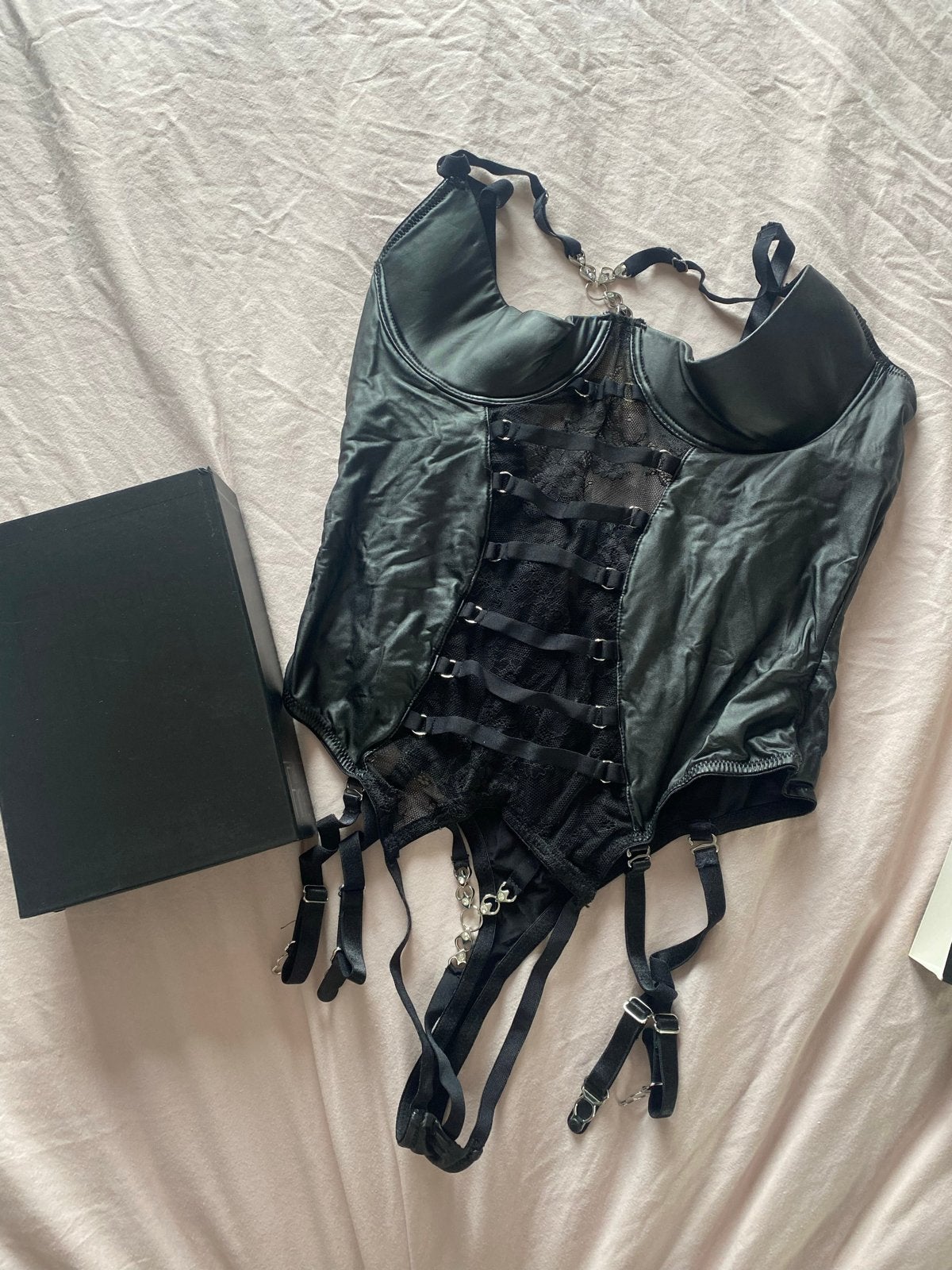 Zwart leren korset met jarretels - Abierta Fina, Kleding | Dames, Ondergoed en Lingerie, Body of Korset, Zwart, Ophalen of Verzenden