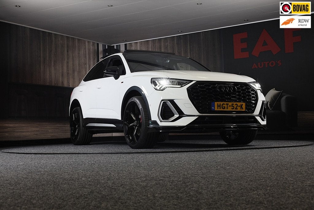 Audi Q3 Sportback 45 TFSI e RSQ3 Look / Memory / Camera / Ac, Auto's, Audi, Gebruikt, Euro 6, Leder en Stof, Wit