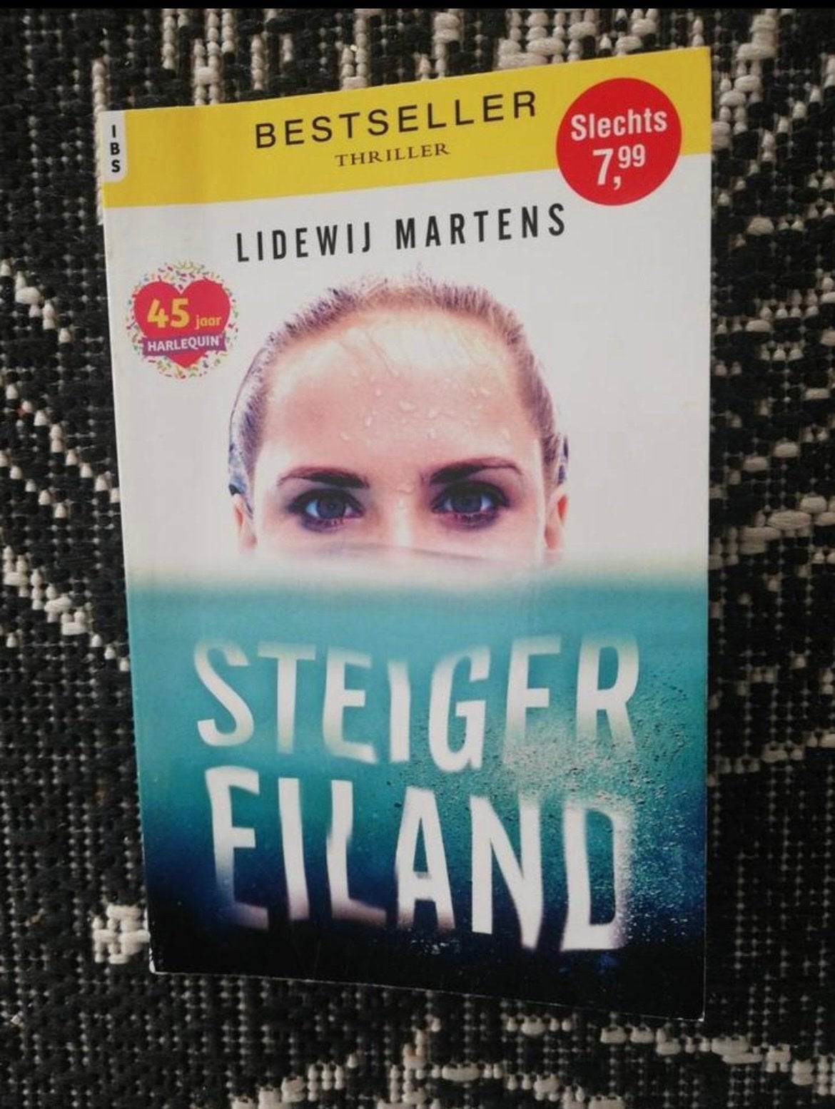 Steiger Eiland - Lidewij Martens (Thriller), Ophalen of Verzenden, Zo goed als nieuw