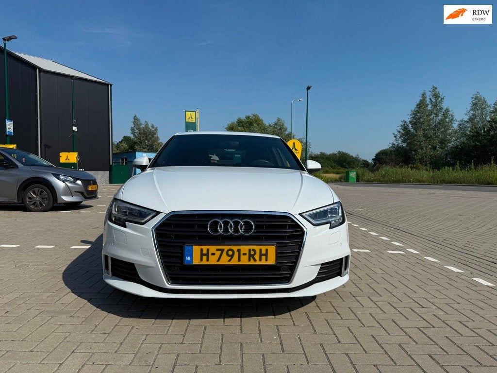 Audi A3 Sportback Audi A3 SPORTBACK 35 TFSI CoD Advance/2020, Auto's, Audi, Euro 6, 4 cilinders, 150 pk, Wit