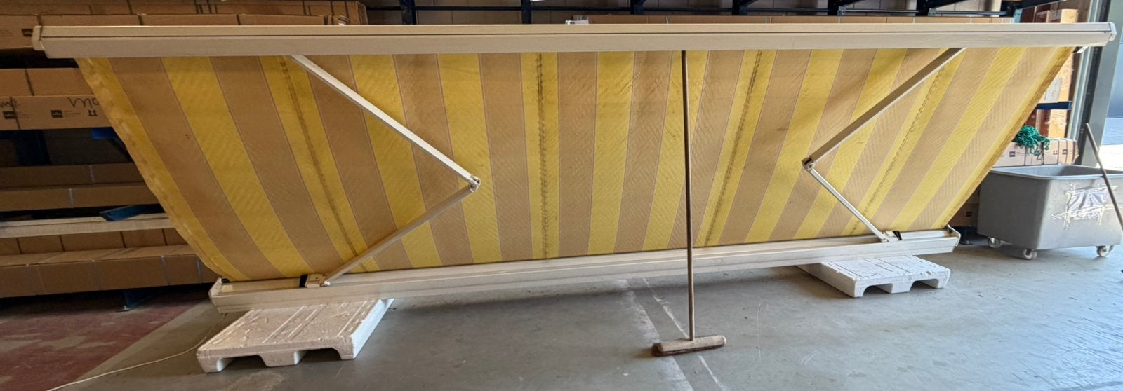 Mado elektrisch knikarmscherm 5,35 x 2,50 m – Somfy RTS, Ophalen, 450 cm of meer, Elektrisch, Zo goed als nieuw
