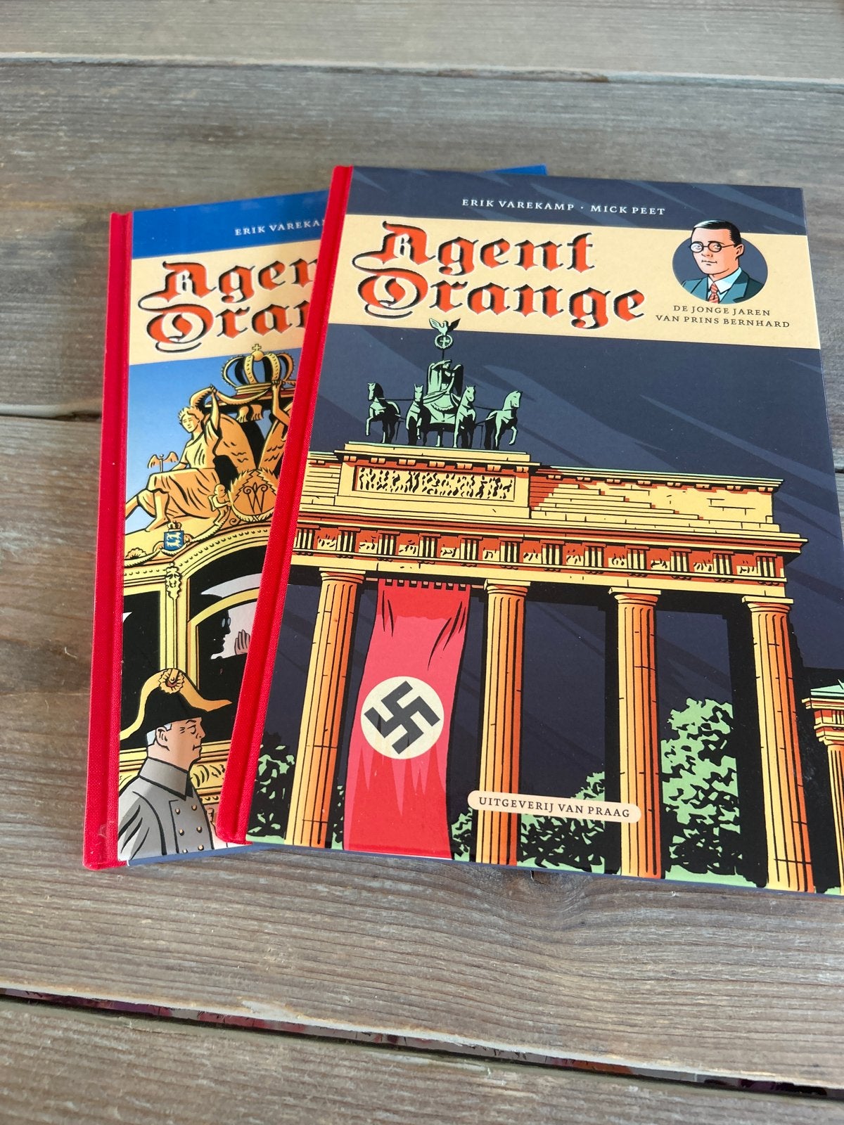 2 boekenAgent Orange: De Jonge Jaren v Bernhard  HC, 1ste dr, Meerdere stripboeken, Ophalen of Verzenden, Zo goed als nieuw