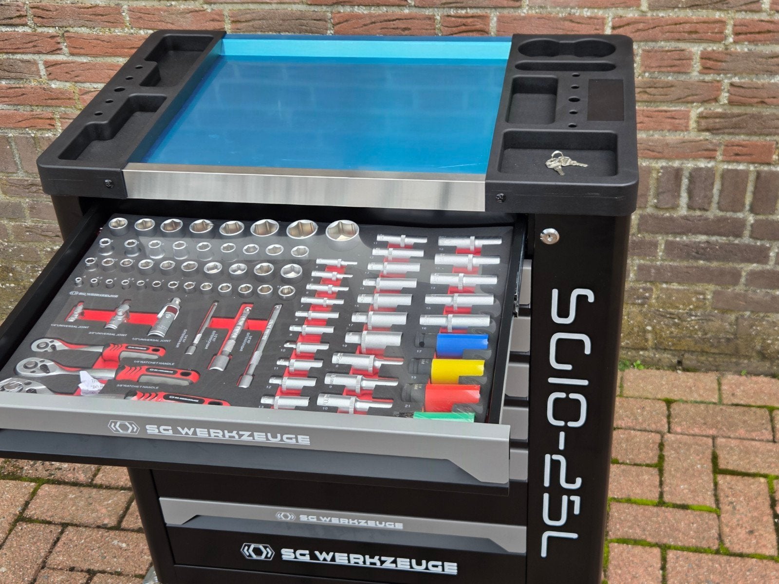 gereedschapwagen gevuld nieuw, Ophalen, Gevuld, Nieuw