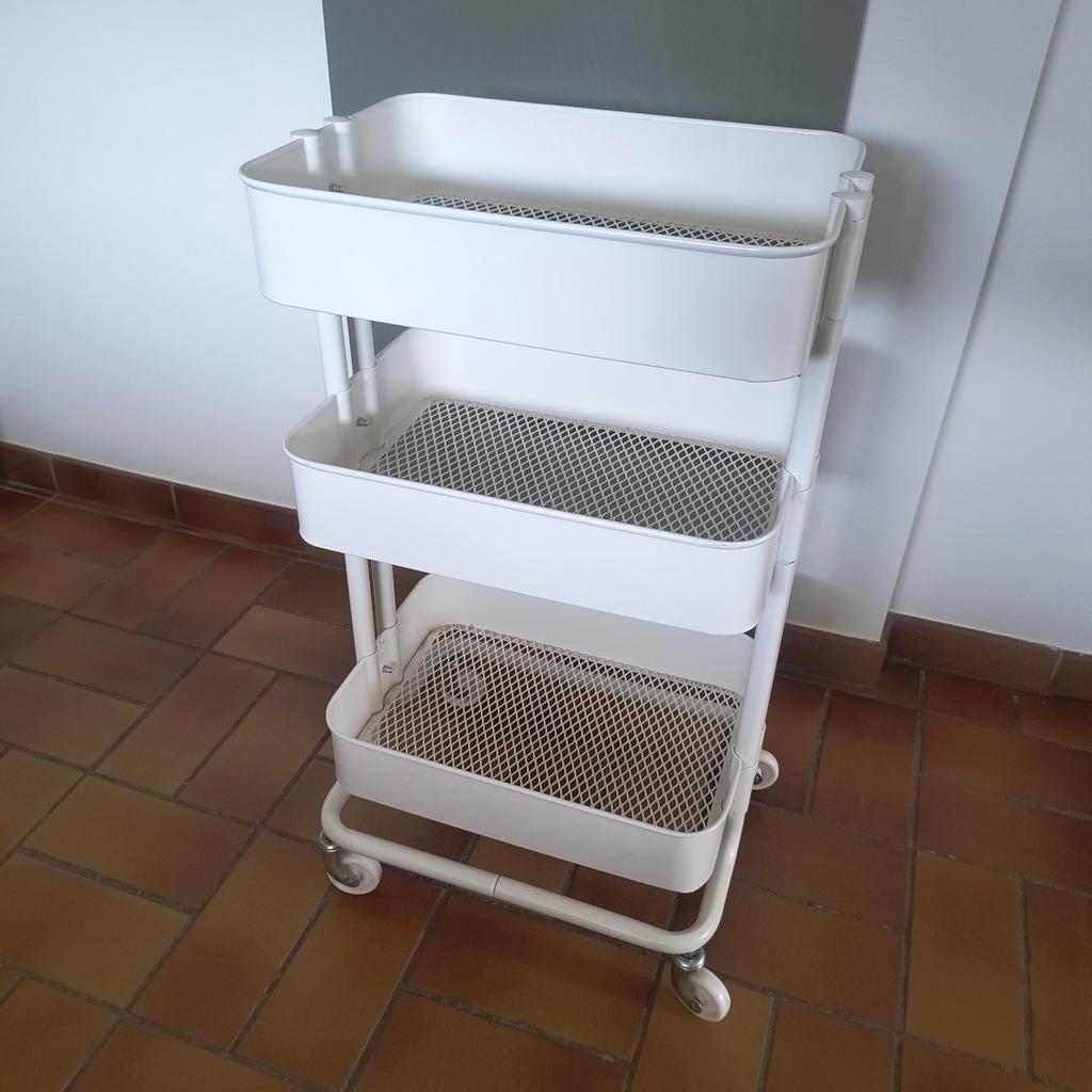 Roltafel raskog ikea, Huis en Inrichting, Woonaccessoires | Etagères, Ophalen