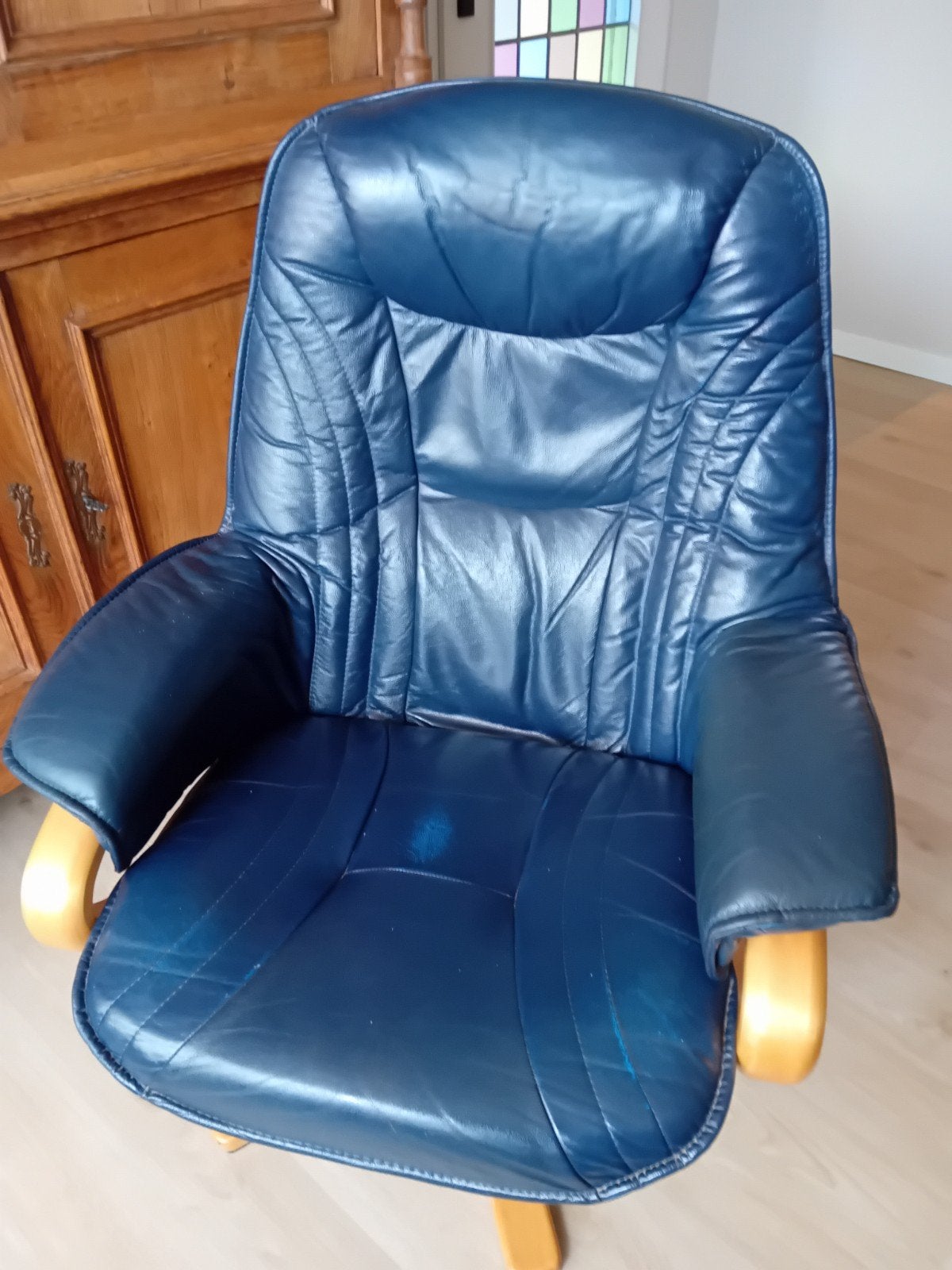 2 blauwe leren relax stoelen, Ophalen, Gebruikt, Twee, Blauw