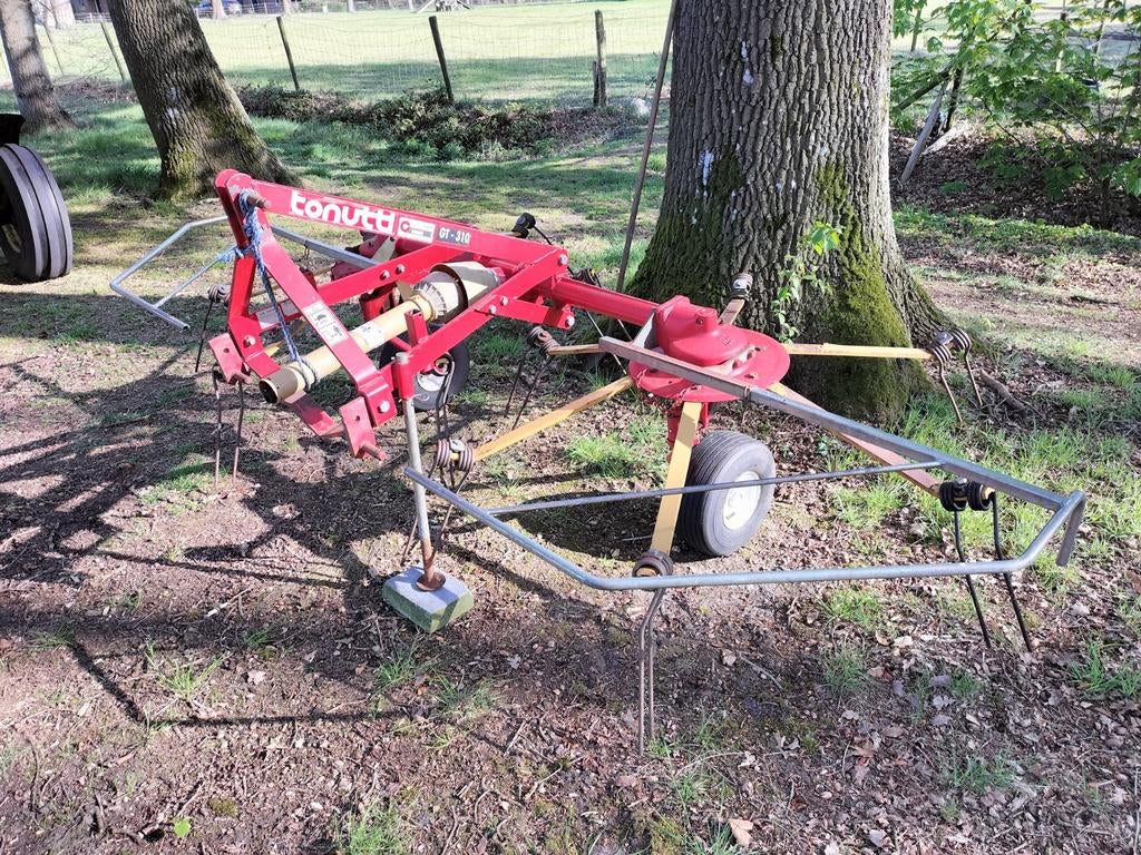 Schudder guldner a2kn hooihark banden balendrager hefmast, Ophalen, Fruitteelt, Grondbewerking