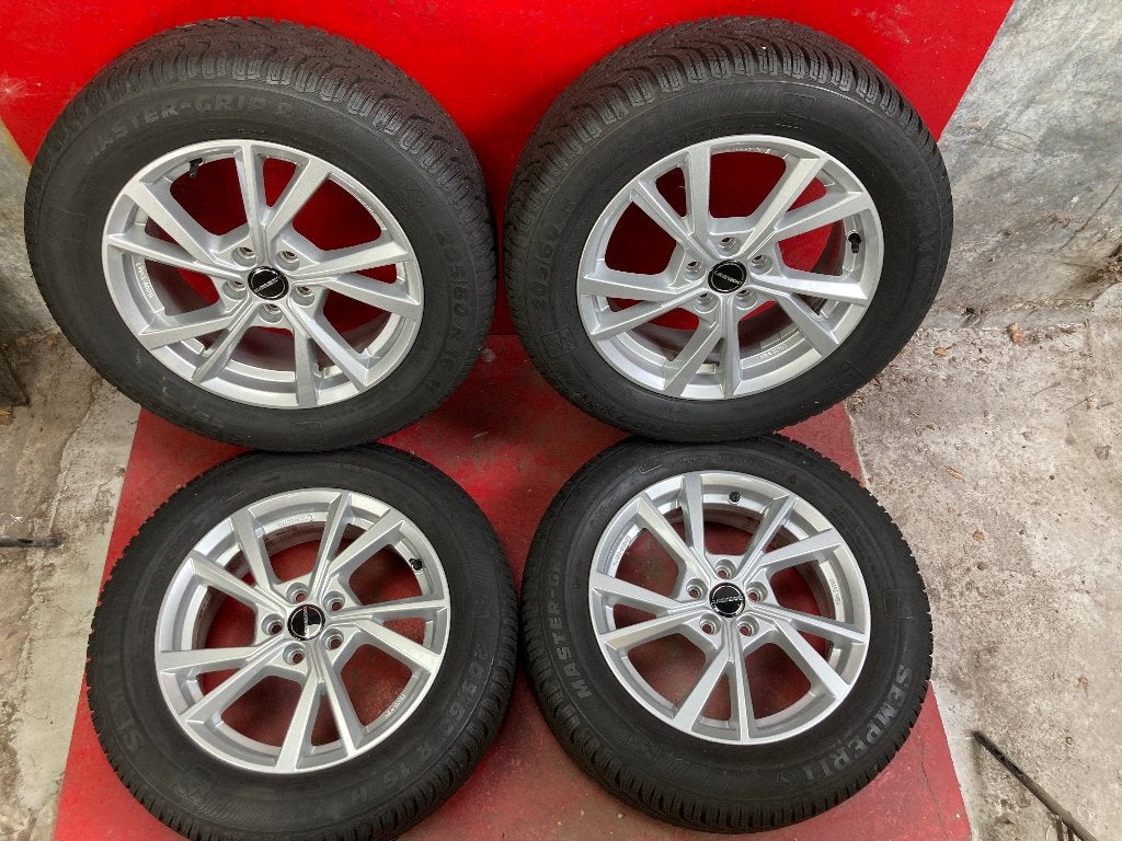 Winterbanden Volkswagen T Cross / Seat Arona 205/60R16, Gebruikt, 16 inch, ., Banden en Velgen