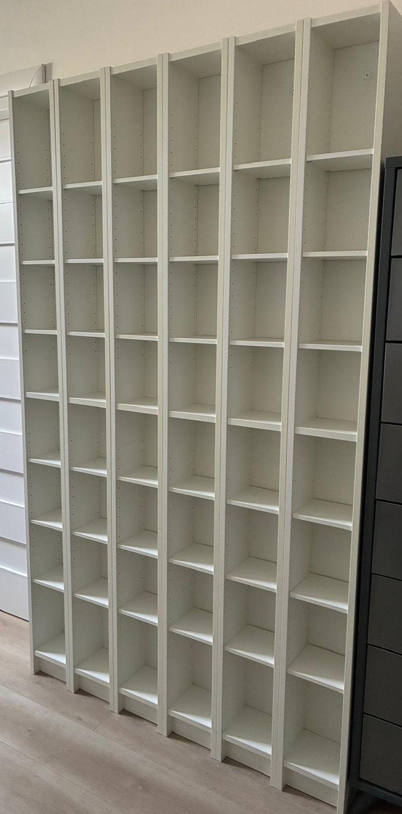 6x witte Gnedby, Huis en Inrichting, Woonaccessoires | Cd- en Dvd-rekken, Ophalen, Gebruikt, 150 discs of meer, Hout