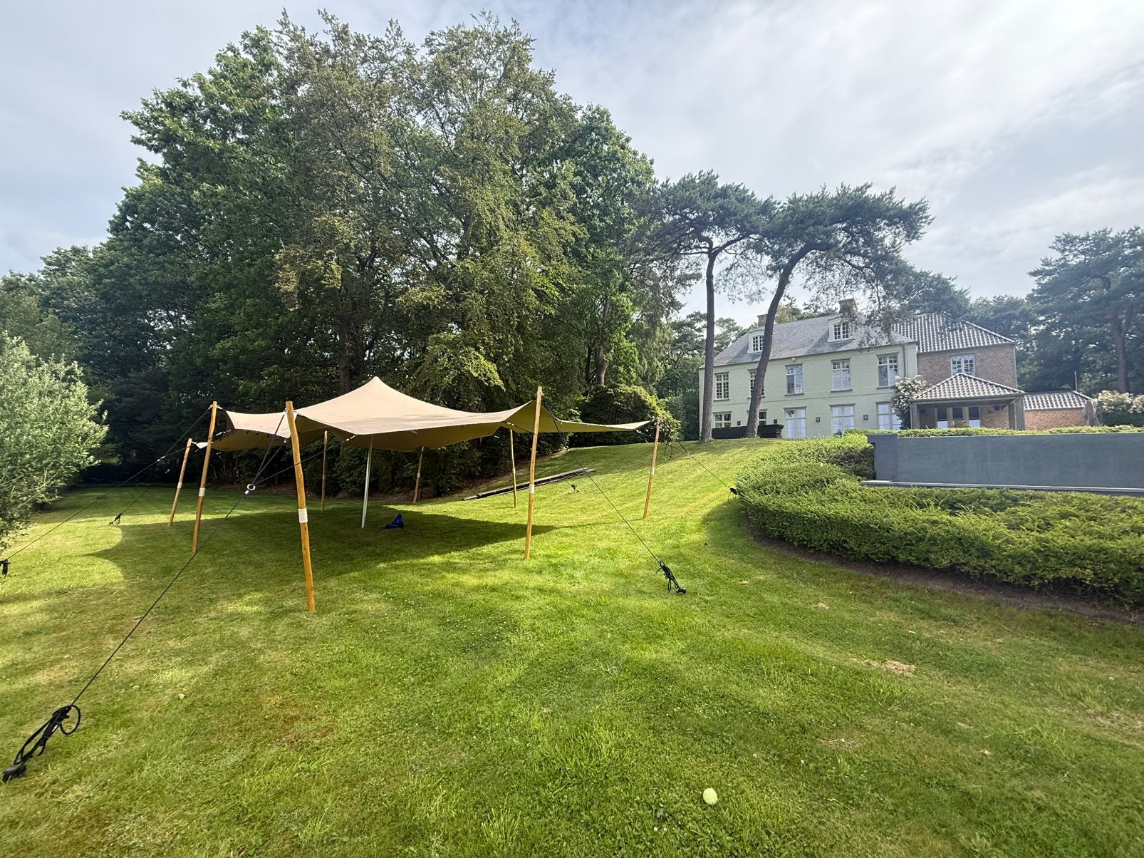 Te huur nieuwe Stretchtenten Goedkoop Partytent feesttent, Ophalen of Verzenden, Zo goed als nieuw, 8 meter of meer, 6 meter of meer
