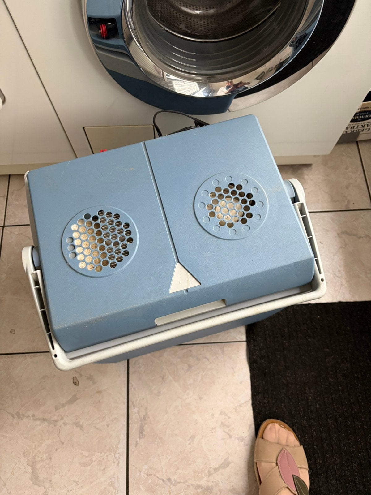 Koelbox Mobicool met omvormer, Ophalen, Zo goed als nieuw, Koelbox, Elektrisch