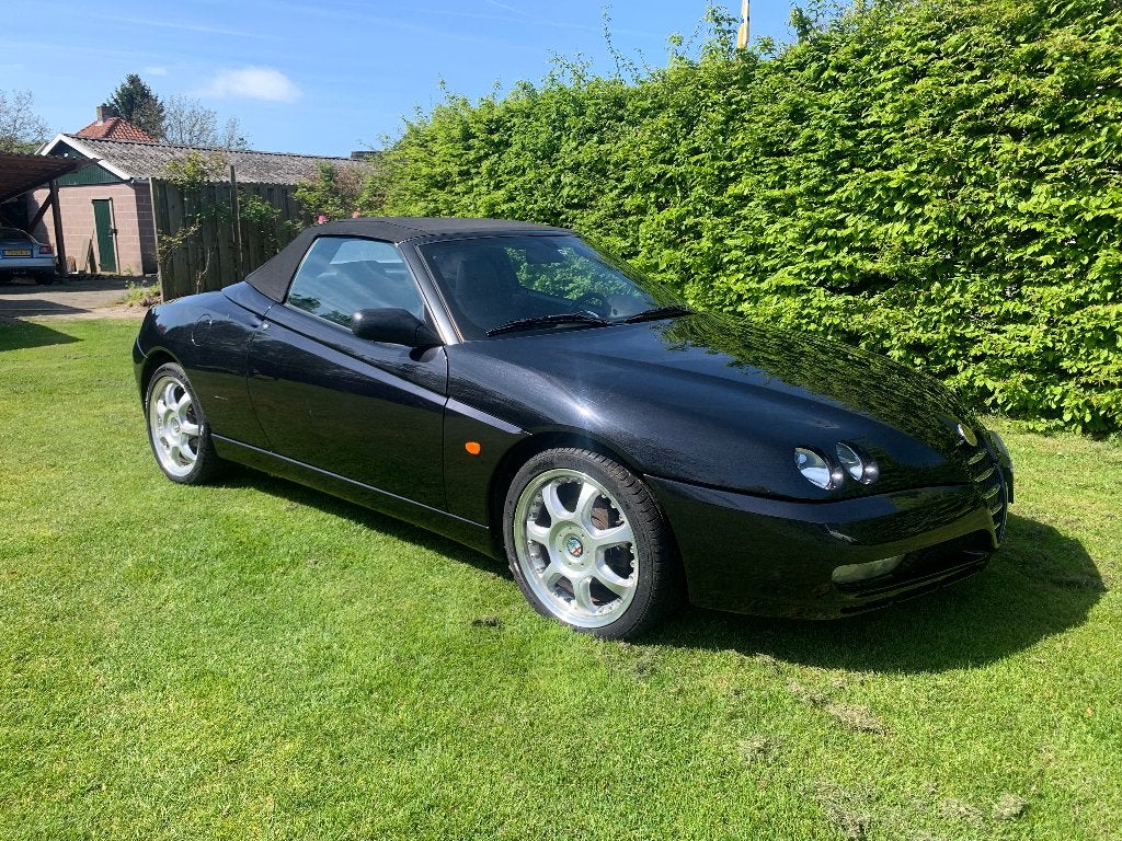Alfa Romeo Spider 2.0 JTS 2003 Zwart