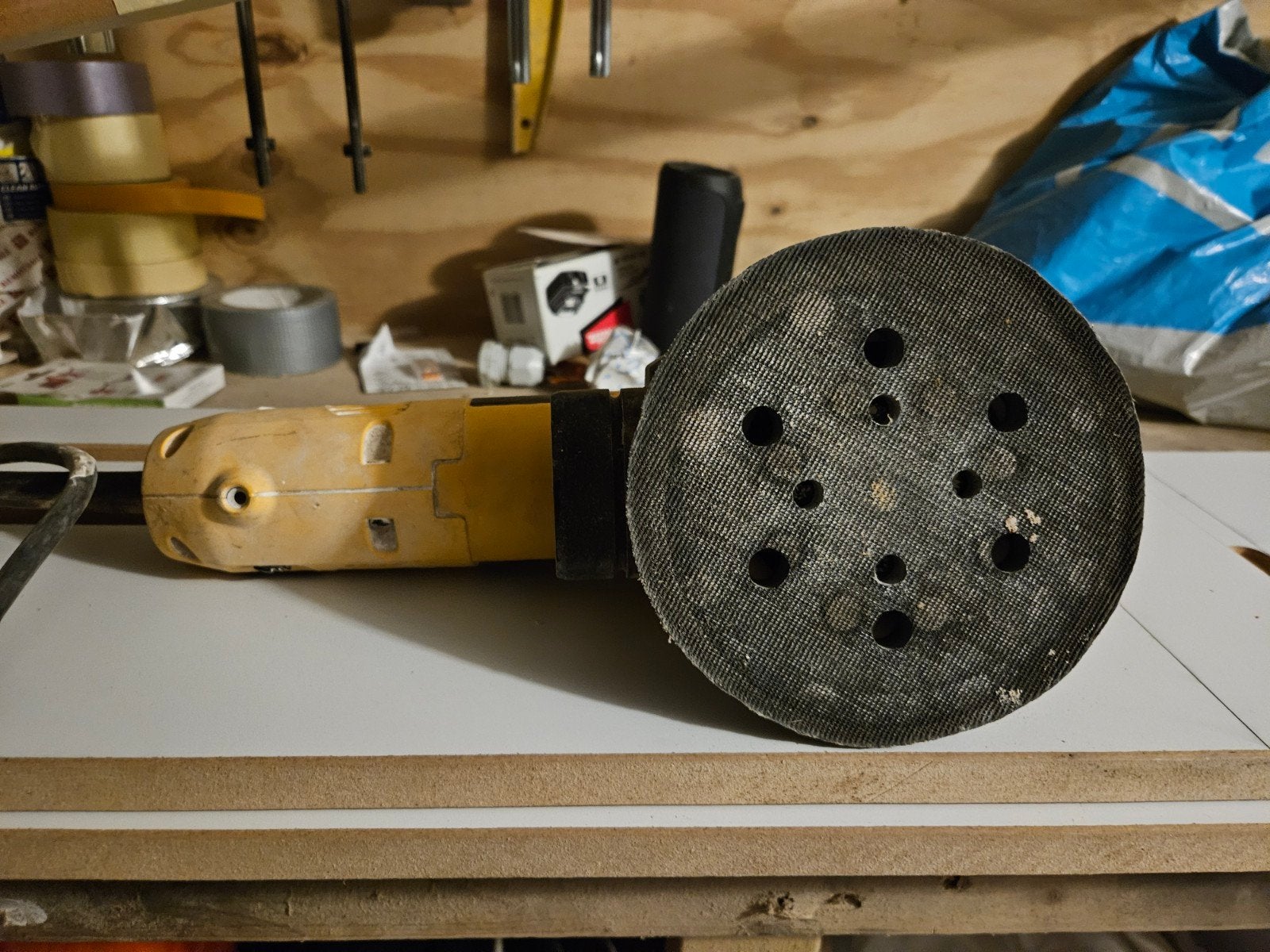 DeWalt DW443 Excentrische Schuurmachine - 330W, Doe-het-zelf en Verbouw, Gereedschap | Schuurmachines, Ophalen, Gebruikt, Minder dan 600 watt