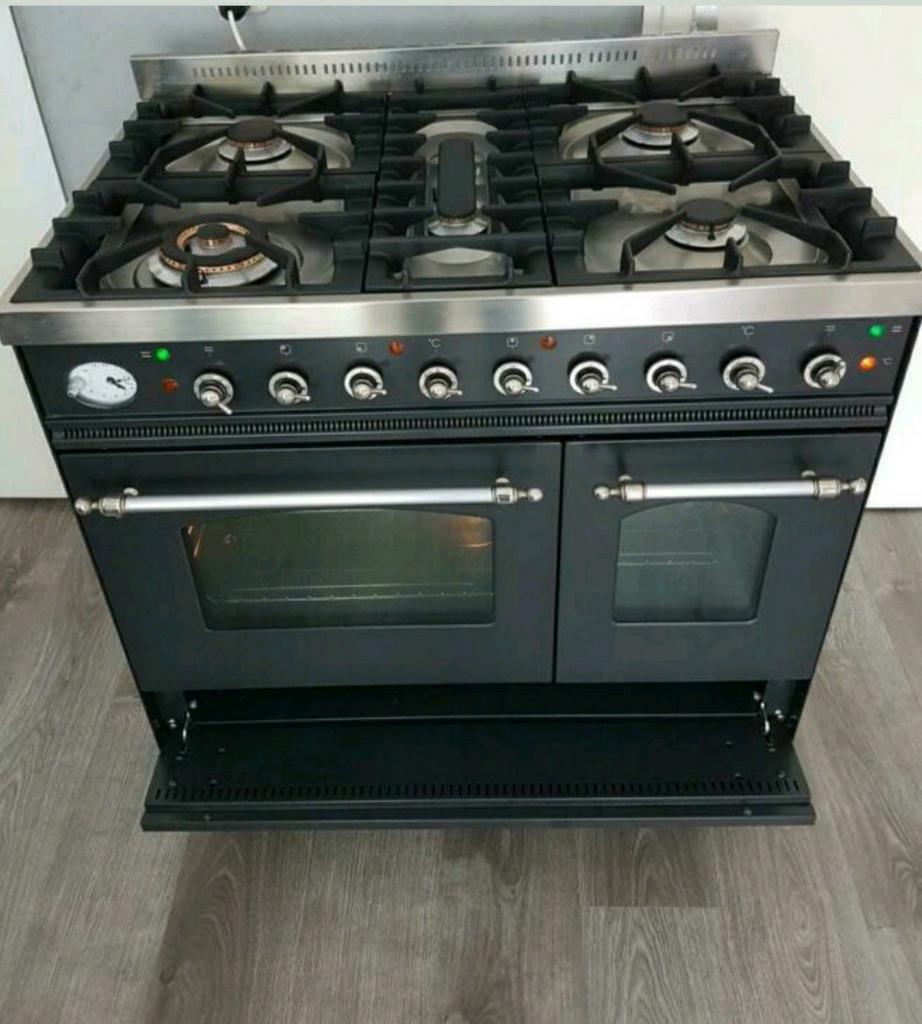 Bertazzoni Fornuis met Dubbele Oven en 6 Gasbranders, Witgoed en Apparatuur, Fornuizen, 60 cm of meer, Ophalen of Verzenden, Zo goed als nieuw