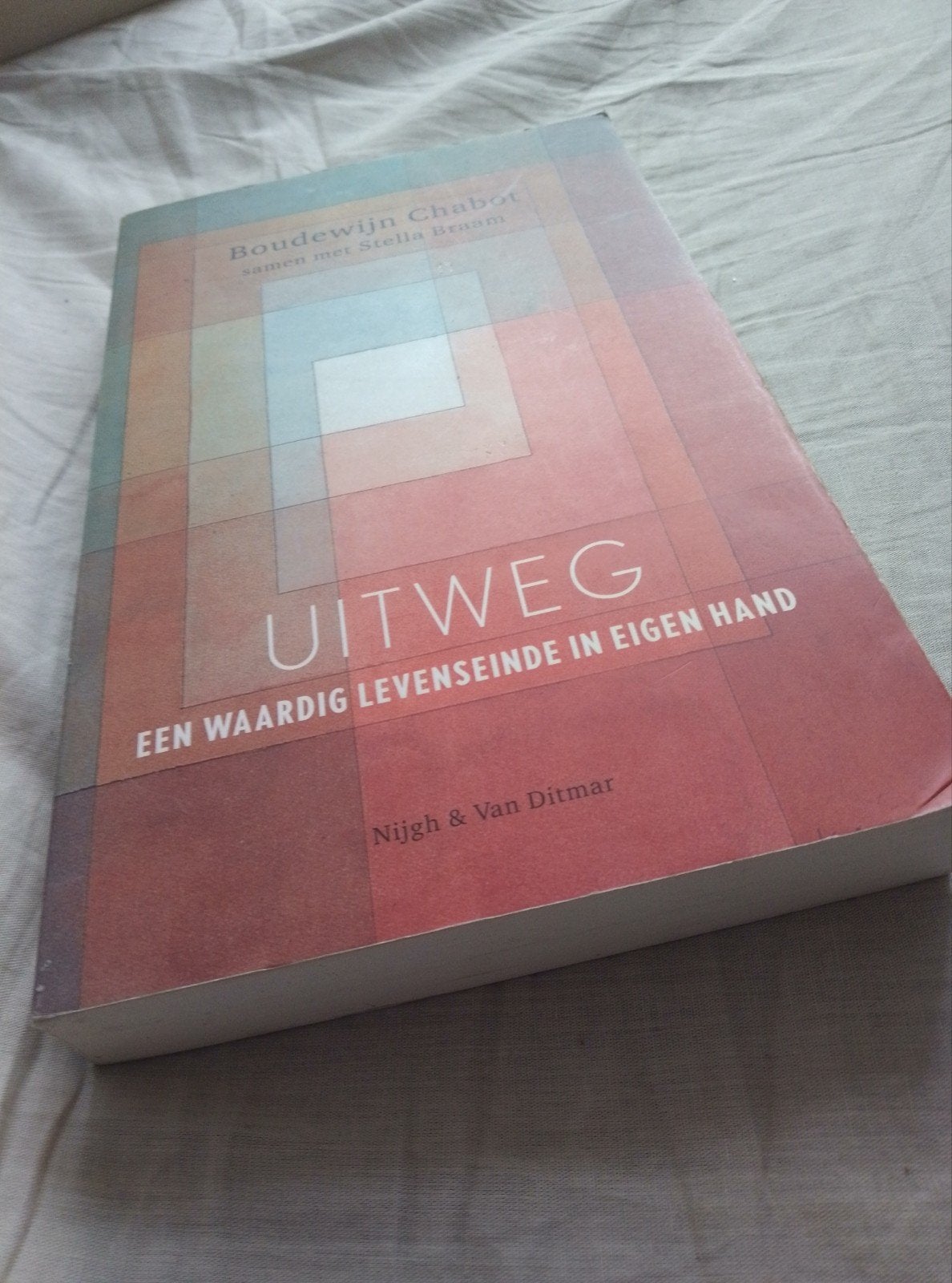 Uitweg: Een waardig levenseinde in en hand, Boeken, Ophalen of Verzenden, Gelezen, Boudewijn Chabot samen met Stella Braam, Nederland