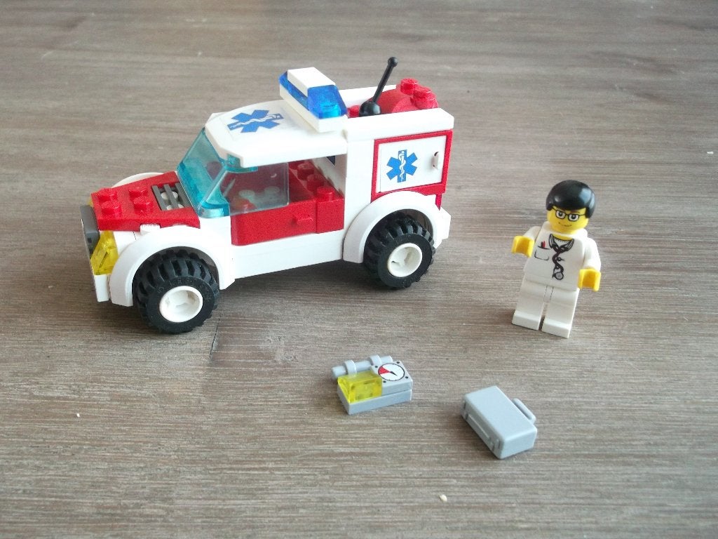 lego 7902 doctors car (2006), Ophalen of Verzenden, Gebruikt, Complete set, Lego