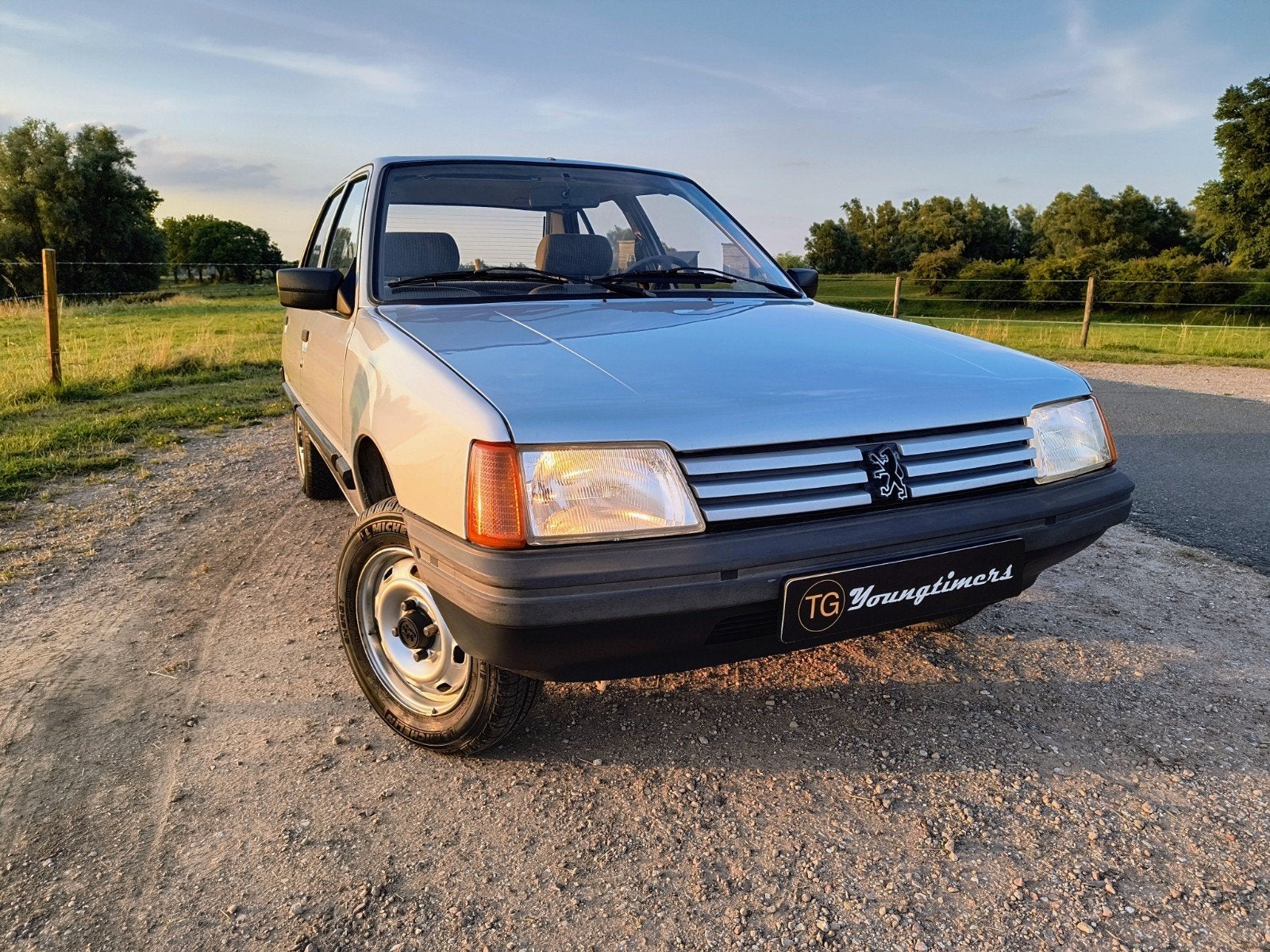 Peugeot 205 1.1 GE bwjr 1986 135.240 km <PRACHTIGE AUTO>, Auto's, Peugeot, Voorwielaandrijving, Dealer onderhouden, 4 cilinders