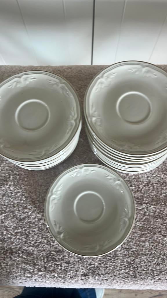 Villeroy & Boch Cortina 2000 bieden per stuk, Ophalen of Verzenden, Zo goed als nieuw, Overige stijlen, Kop(pen) en/of Schotel(s)
