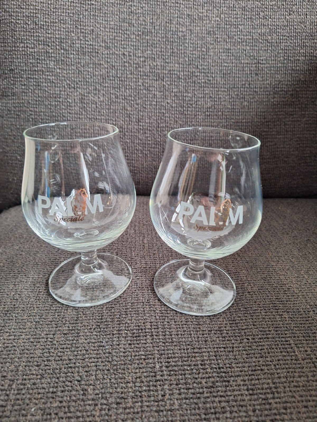 PALM SPECIALE glazen, gouden paard, 2 stuks, Ophalen of Verzenden, Zo goed als nieuw, Borrel- of Shotglas