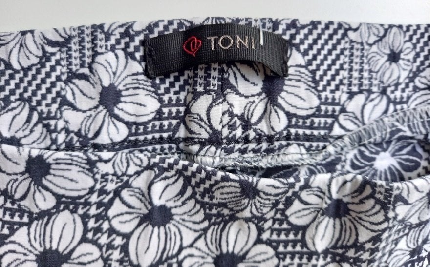 TONI leuke blauwe broek met bloemen, maat 48-50, Maat 46/48 (XL) of groter, Zo goed als nieuw, Driekwart, Verzenden