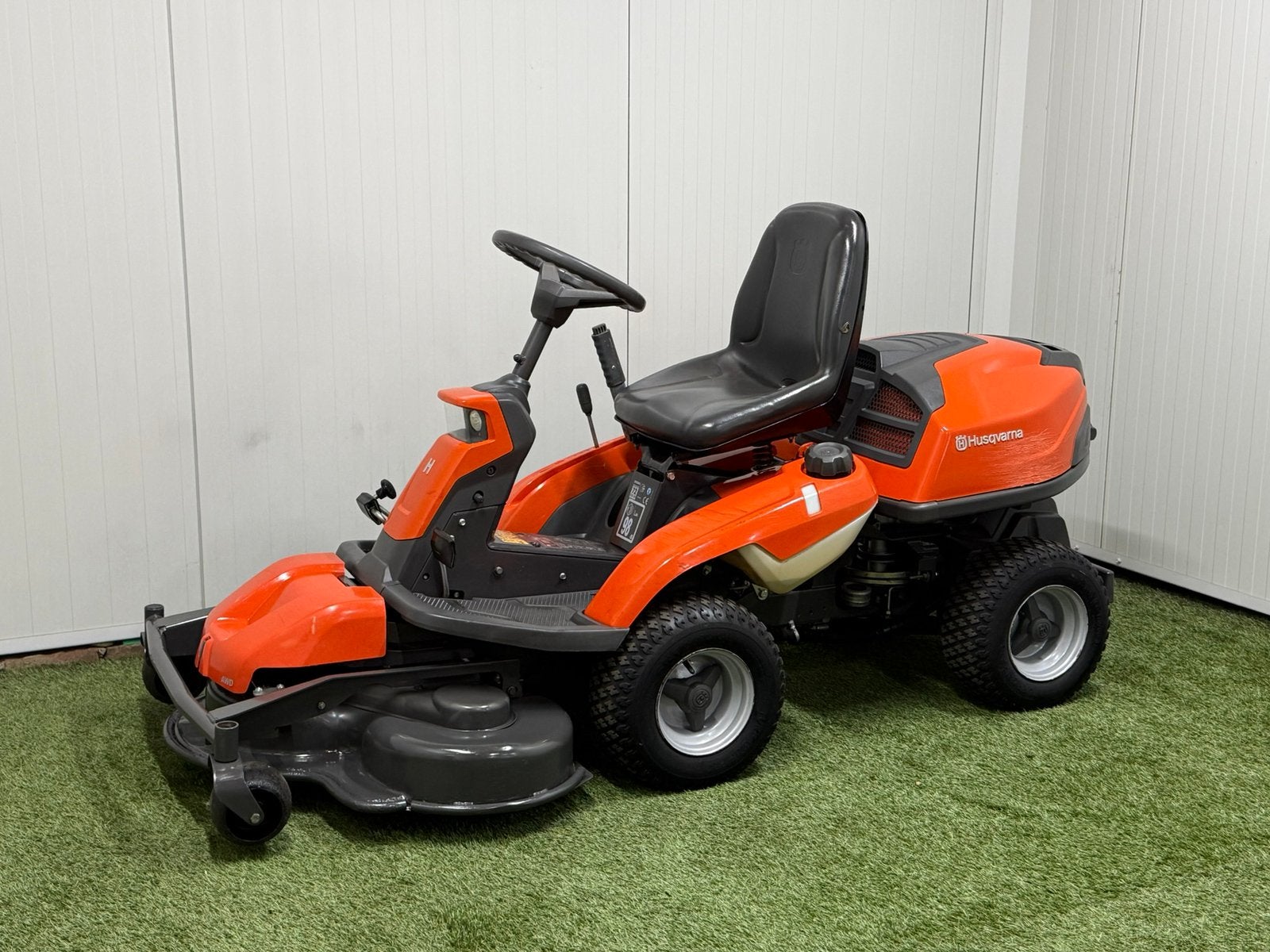 Nette Husqvarna R316 AWD zitmaaier frontmaaier 4x4 2cil., Ophalen, Zo goed als nieuw