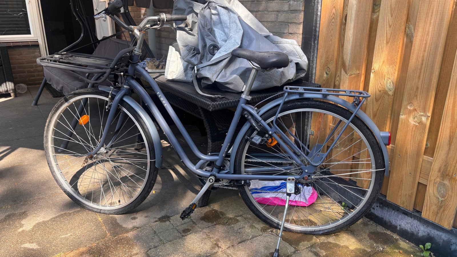 Nieuwe Decathlon stadsfiets - banden lek, Fietsen en Brommers, Fietsen | Dames | Damesfietsen, Ophalen, Zo goed als nieuw, Overige merken