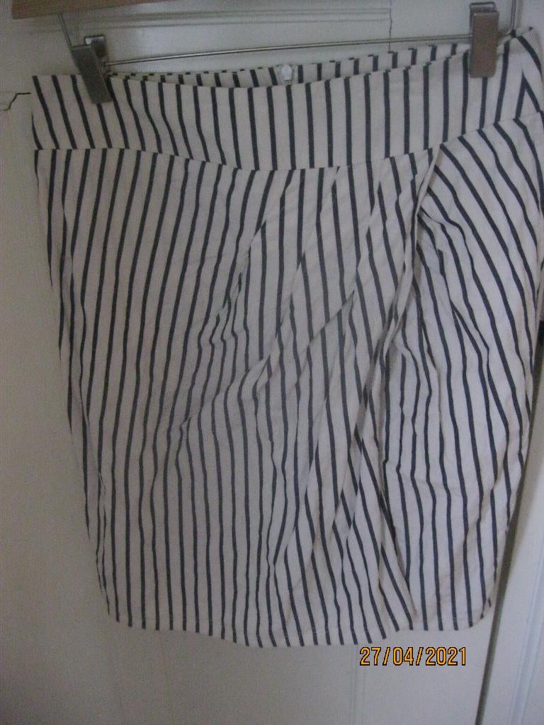 Far Hills rokje:mt 36, 42, Kleding | Dames, Rokken, Zo goed als nieuw, Maat 42/44 (L), Blauw, Boven de knie, Ophalen of Verzenden