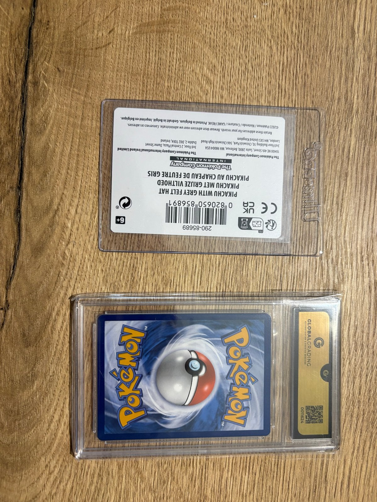 Pikachu met grijze vilten hoed (Van Gogh Museum) PSA 10, Ophalen, Nieuw, Losse kaart