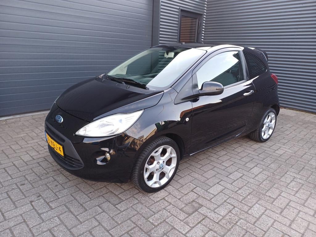 Ford Ka 1.2 51KW 2010 Zwart Titanium x, Auto's, Ford, Voorwielaandrijving, 1242 cc, 4 cilinders, 4 stoelen