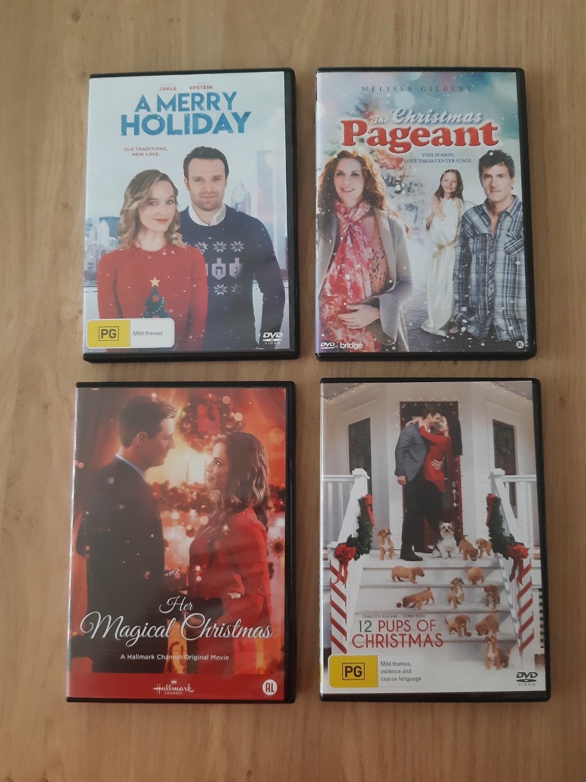 4 christmas Dvd's Incl.verz.kosten, Diversen, Verzenden, Zo goed als nieuw