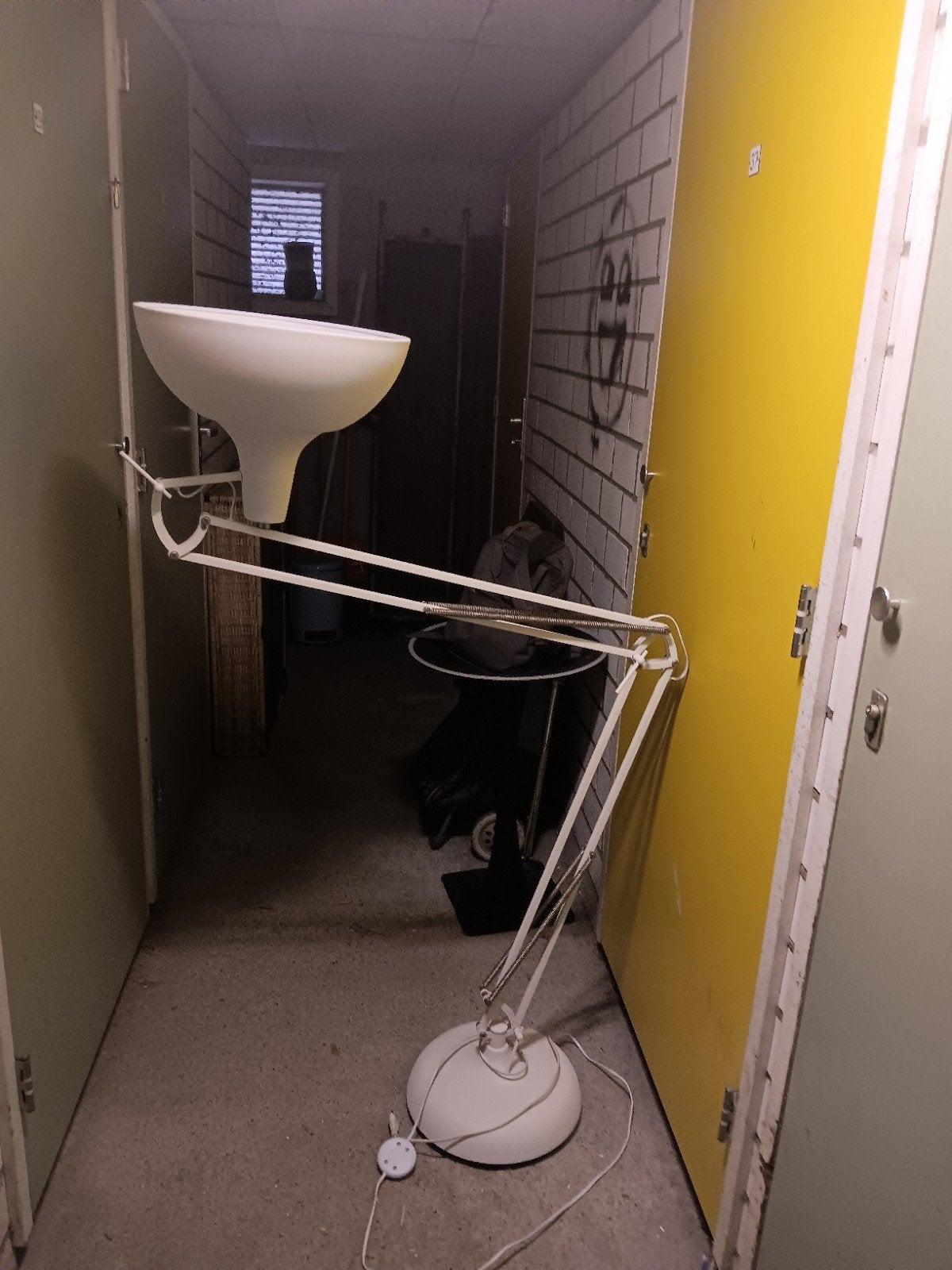 Mooie lamp kan alle kanten op, Ophalen, Zo goed als nieuw, Minder dan 100 cm