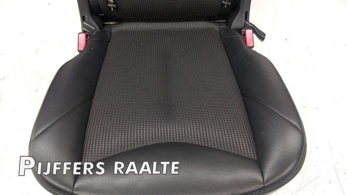 Stoel achter van een Peugeot 308, Gebruikt, -, -, -