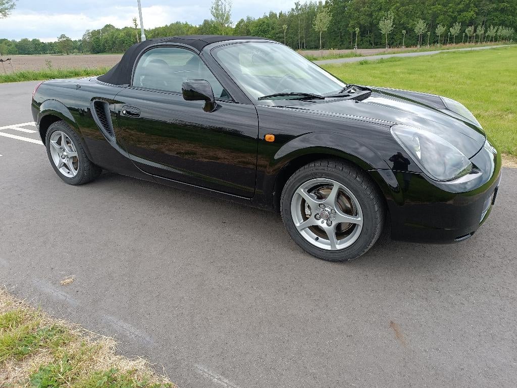TOYOTA MR2 1.8 16V 2001 ZWART AIRCO LEDER NL-AUTO LINNEN KAP, 4 cilinders, Cabriolet, Zwart, Handgeschakeld