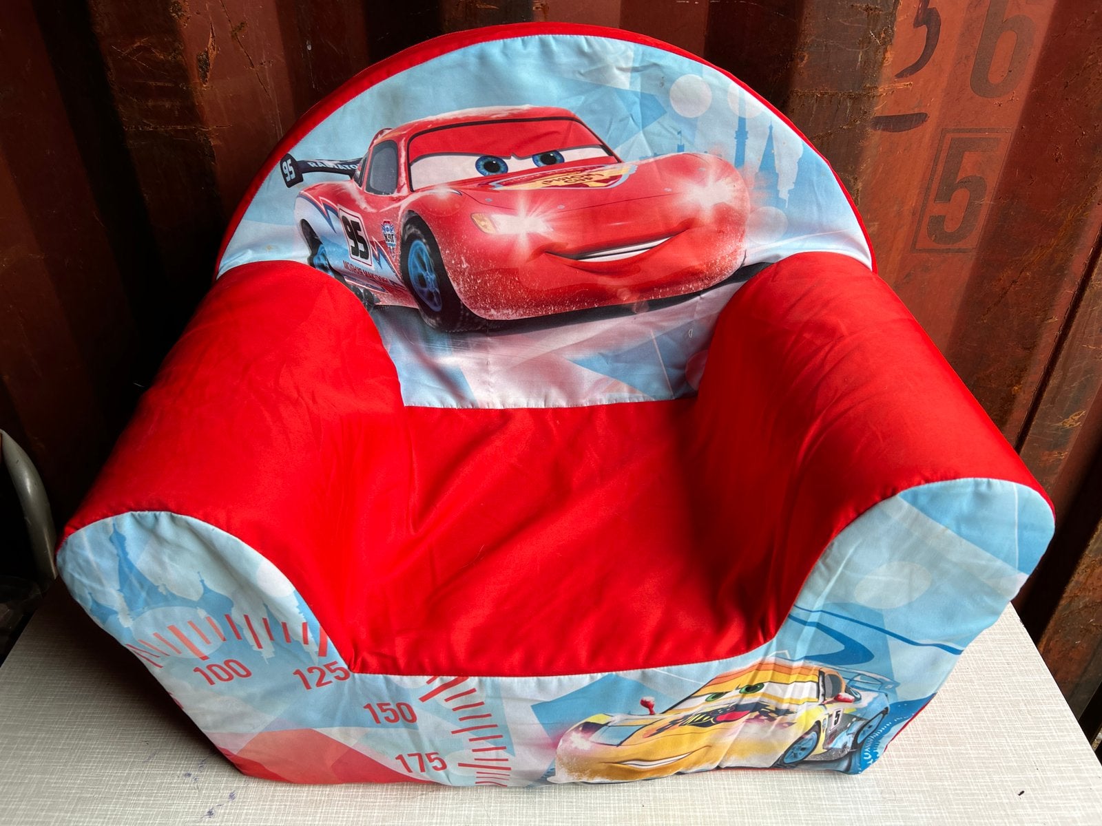 Kinderstoeltje “Cars” van Disney., Kinderen en Baby's, Ophalen of Verzenden, Zo goed als nieuw, Stoel(en)