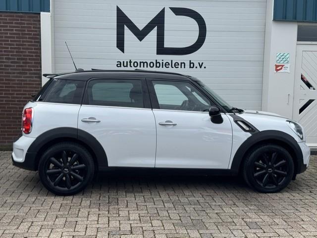 Mini Mini Countryman 1.6 Cooper S Chili - Pano - Xenon - PDC, Voorwielaandrijving, Gebruikt, Automatische klimaatregeling, Wit