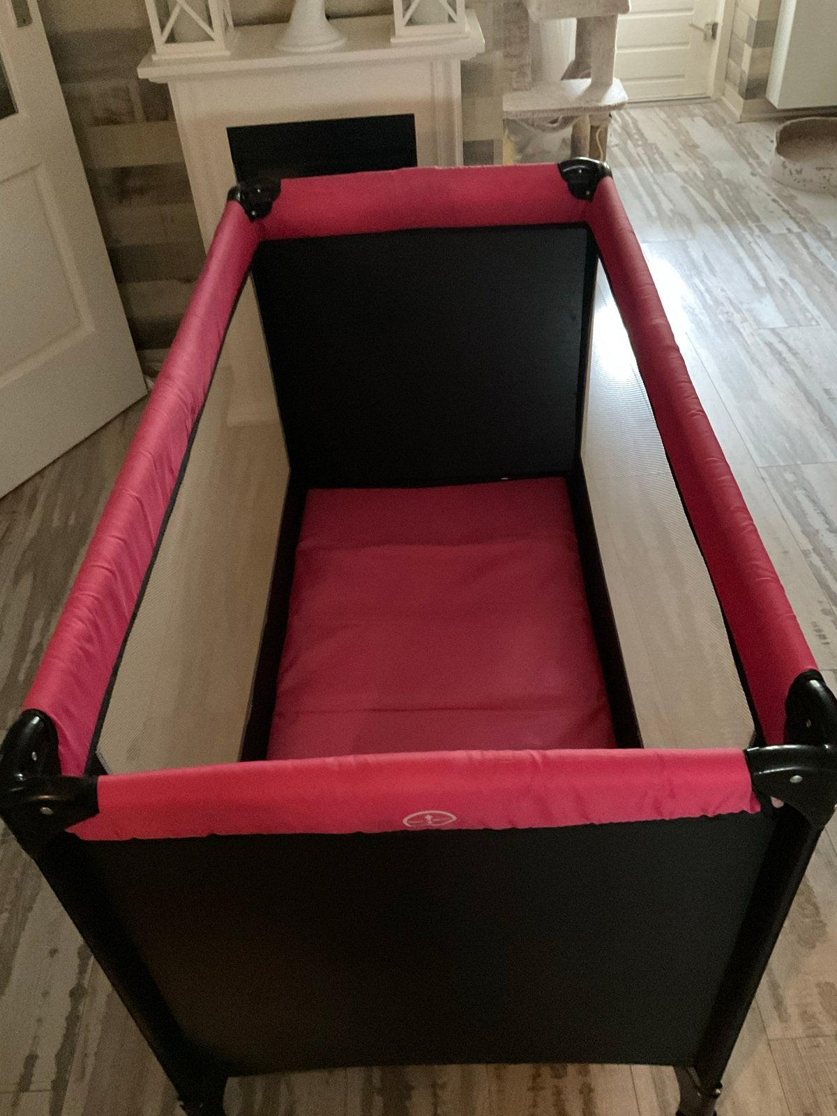 Campingbed / Reisbed Ding roze met matras en deken, Ophalen, Gebruikt, Reisbedje
