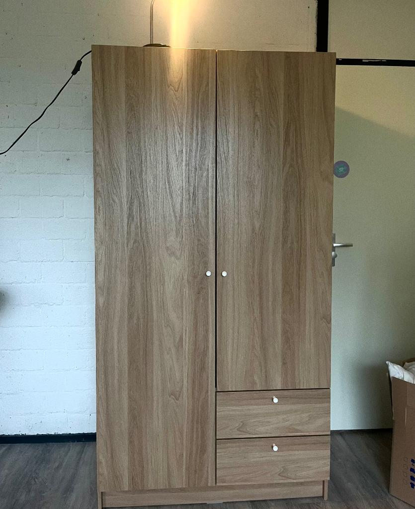 Ikea Vilhatten Kledingkast, Huis en Inrichting, Kasten | Kledingkasten, Eikenhout, 50 tot 100 cm, Zo goed als nieuw, 150 tot 200 cm