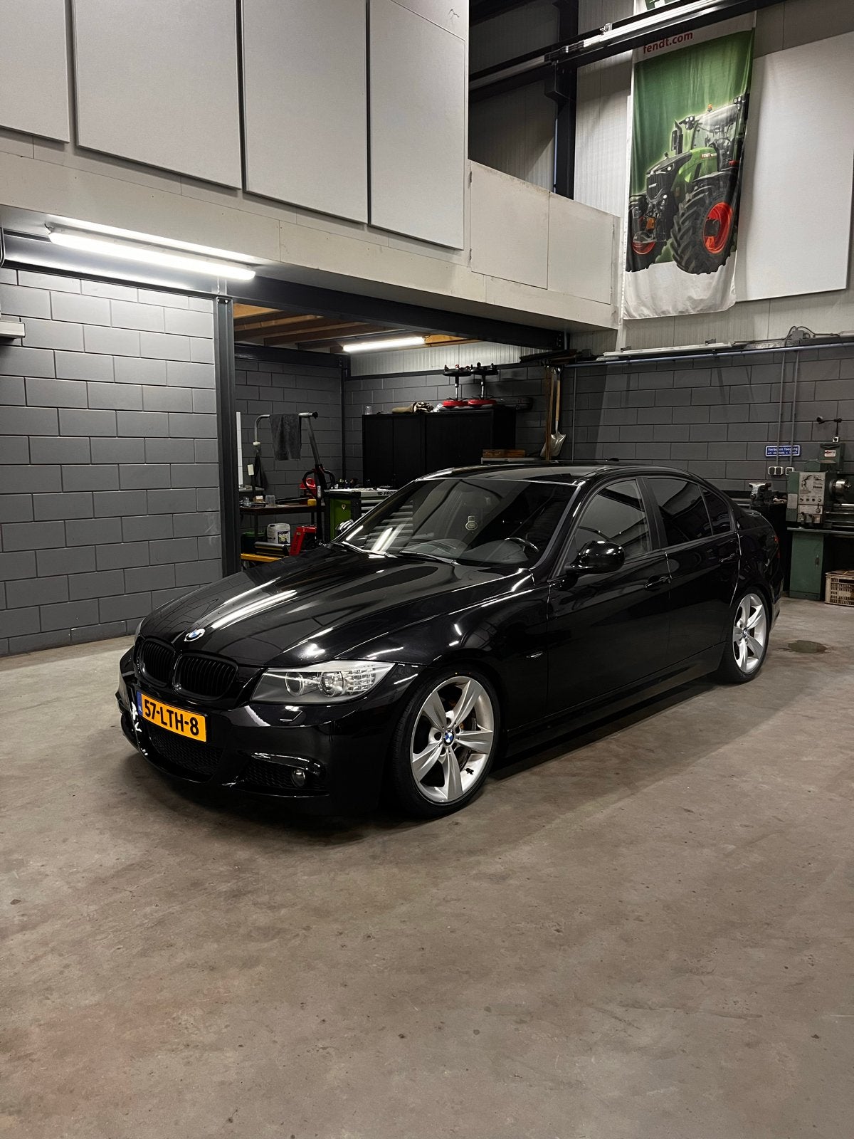 BMW 3-Serie 2.0 I 320 AUT 2010 Zwart, Auto's, Automaat, 1995 cc, Zwart, 4 cilinders