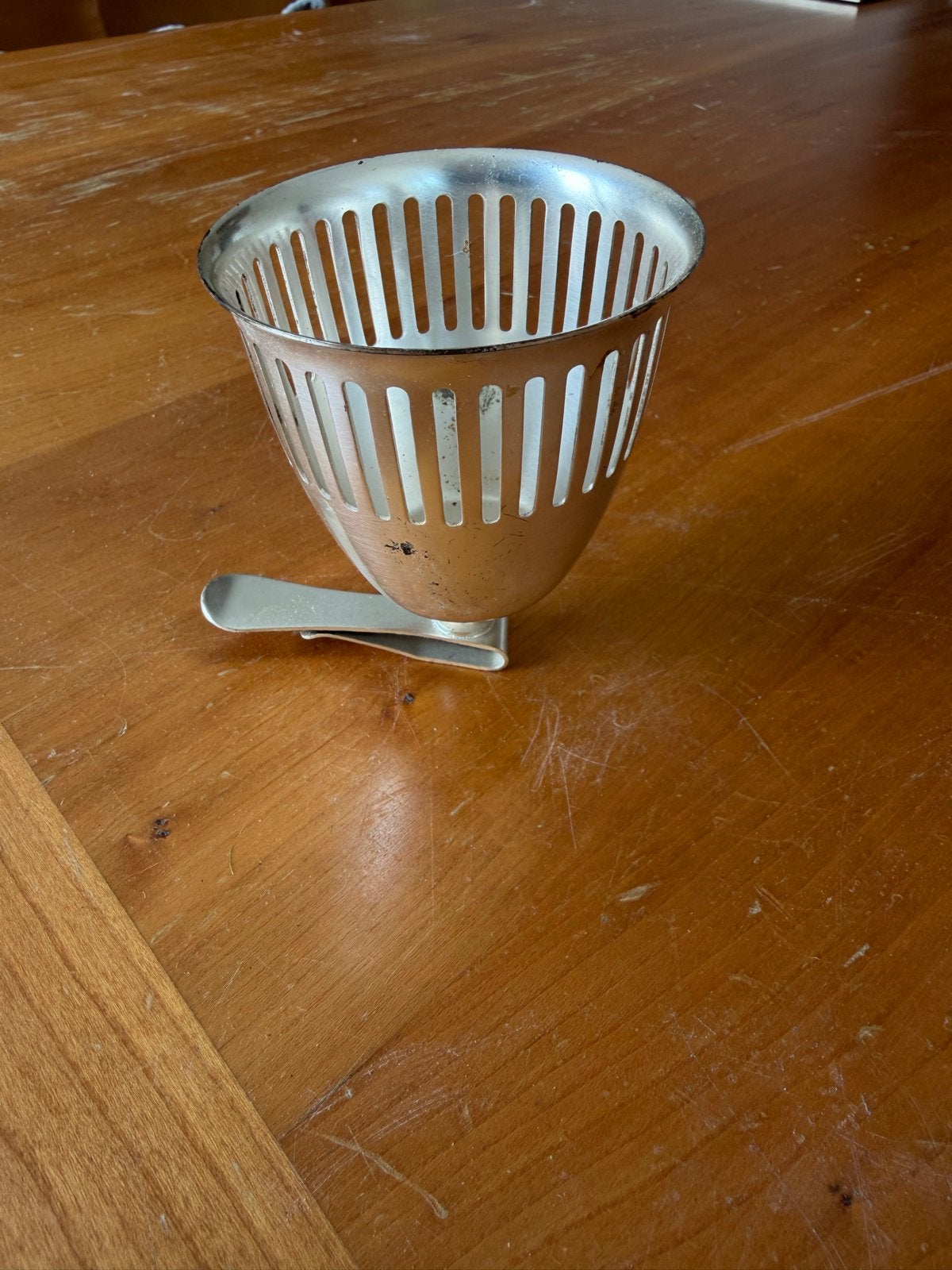 metalen klem-asbak – jaren ’30/’50, Ophalen