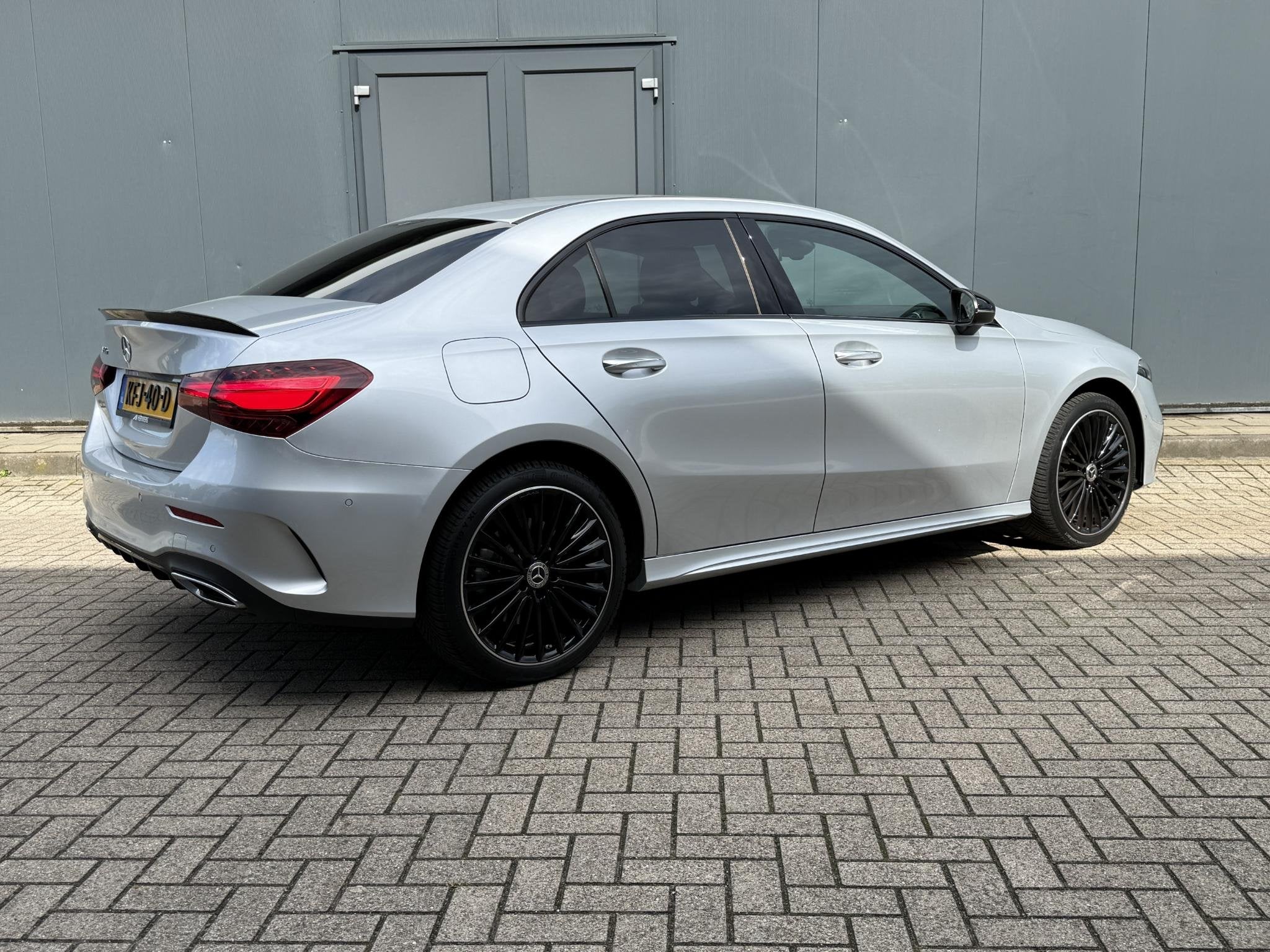 Mercedes-Benz A-klasse 250 e AMG Line Design Plug-in Automaa, 4 cilinders, 16 kWh, Leder en Stof, Bedrijf