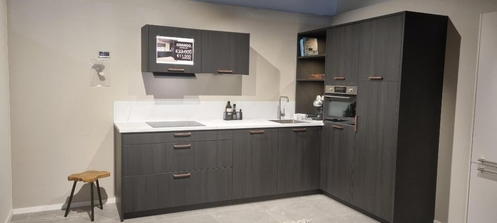 Showroomkeuken incl. apparatuur, Ophalen, Zwart, Hoekkeuken, Nieuw