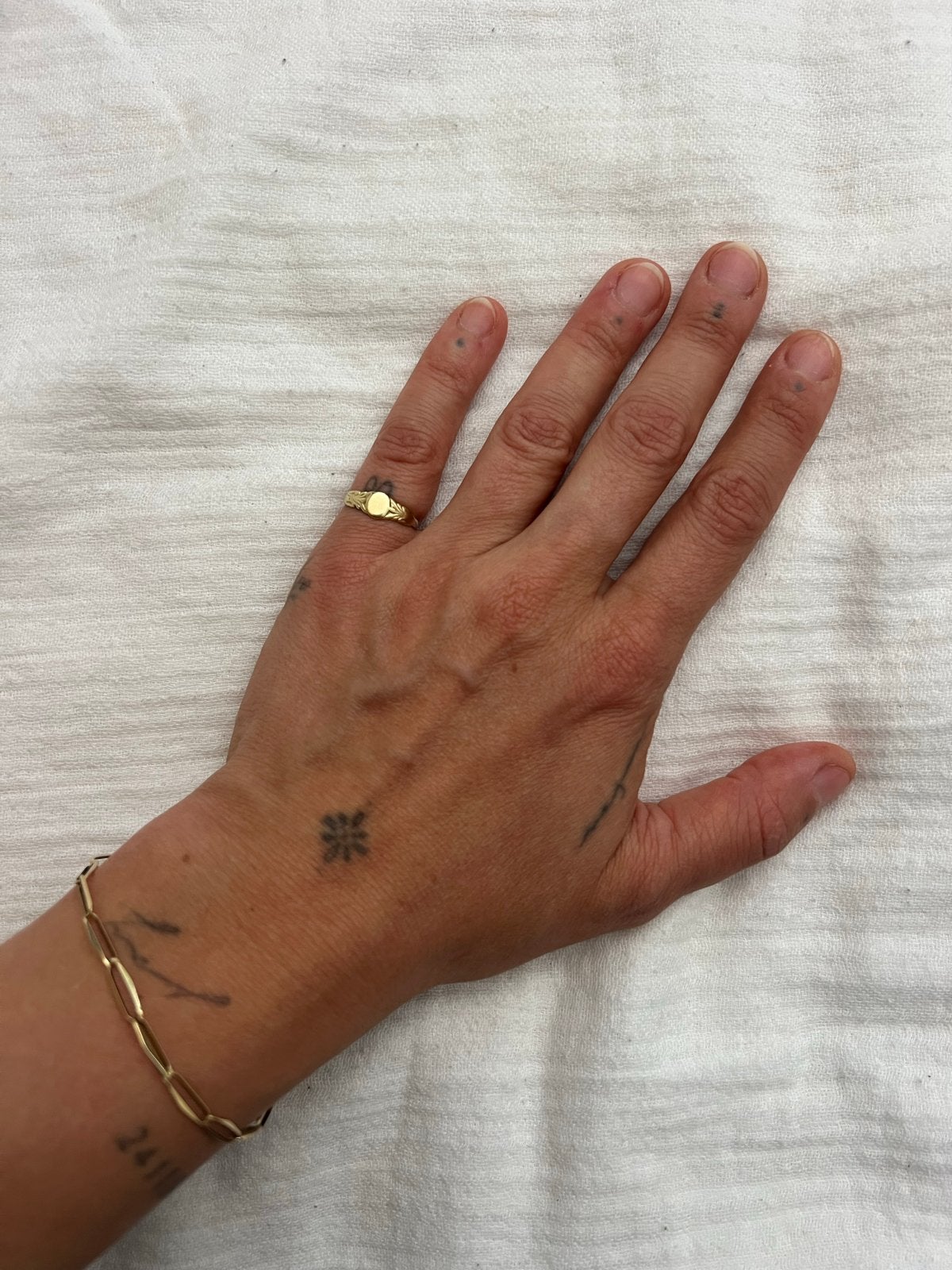14 Karaat Gouden Vintage Pinkring - Maat 16,7 (1,4 gram), Gebruikt, Ophalen of Verzenden, Kleiner dan 17, Dame