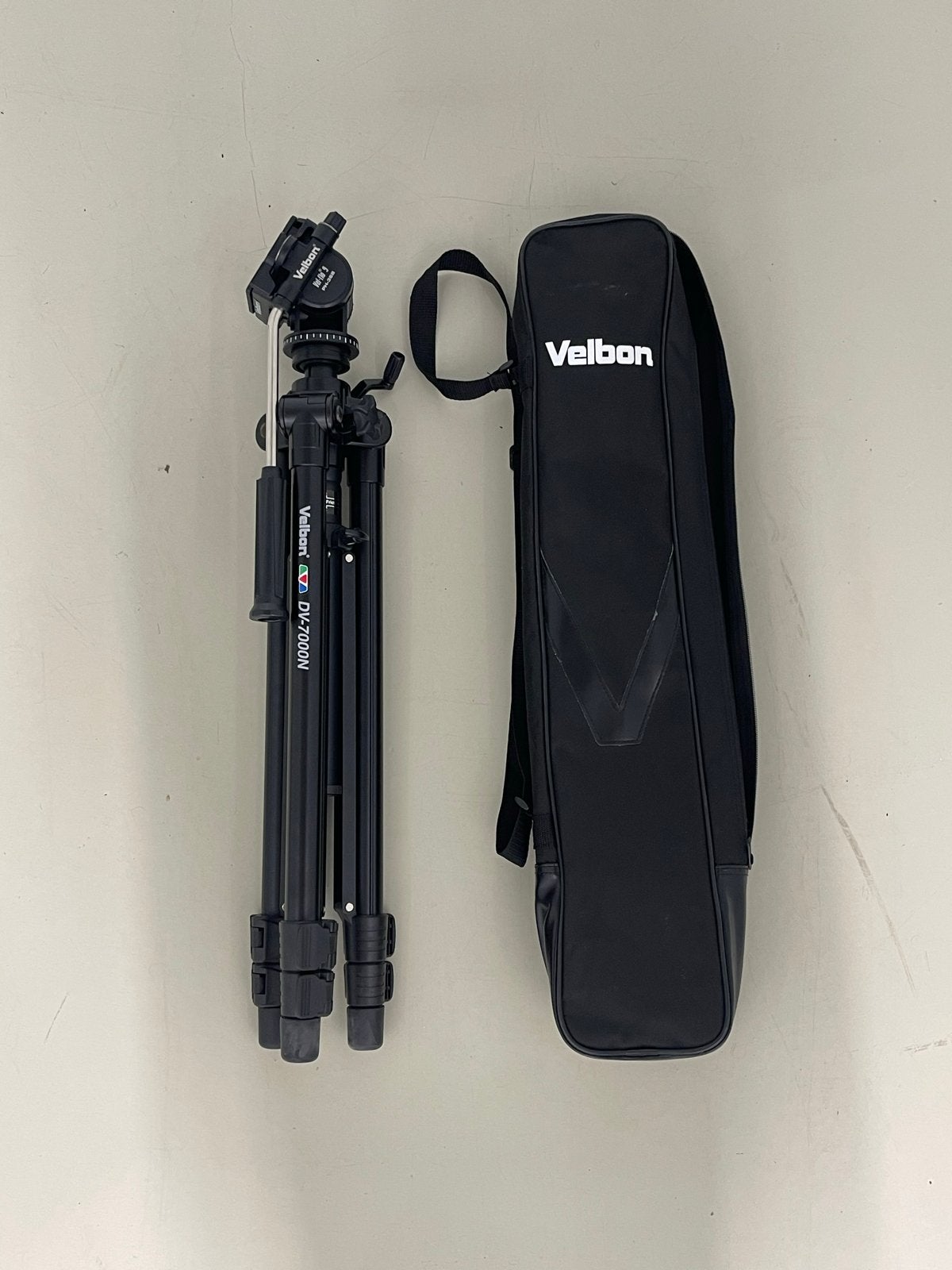 Velbon DV-7000N statief met draagtas, Ophalen, Gebruikt, Velbon, Driepoot