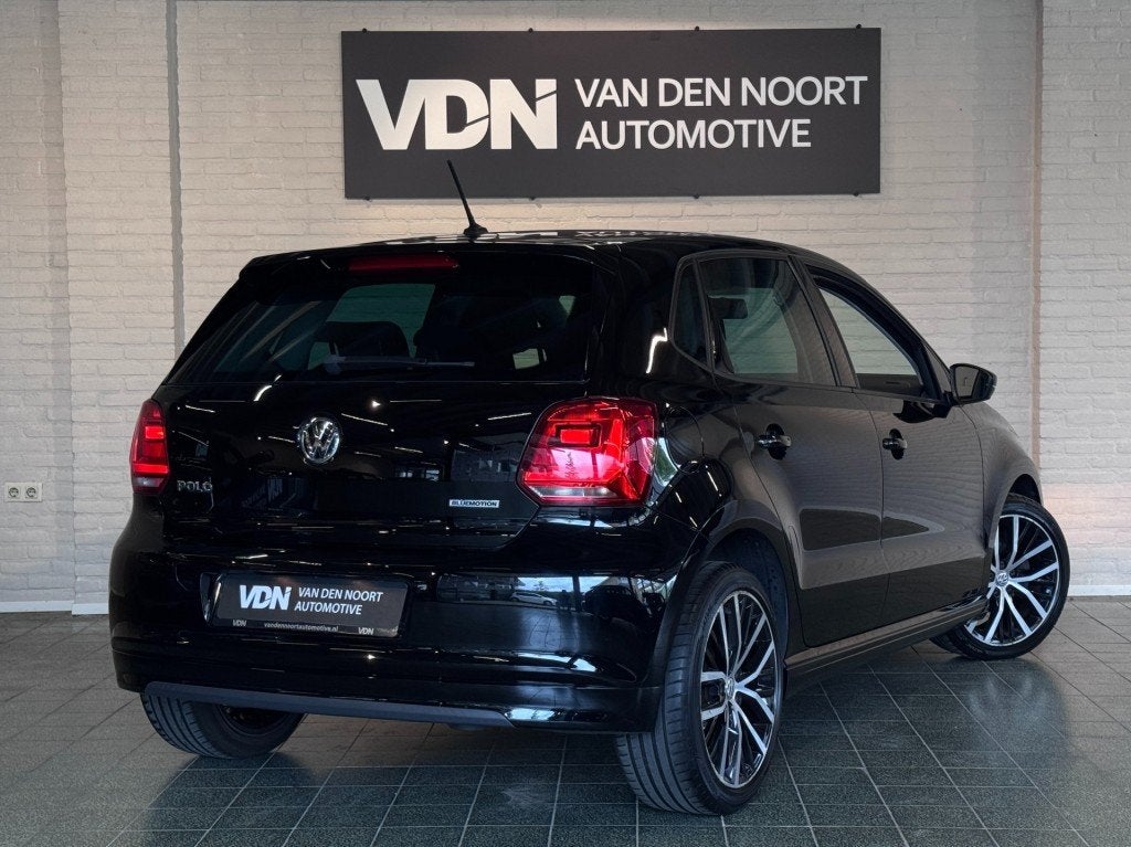 Volkswagen POLO 1.0 BlueMotion Edition 95pk Carplay Cruise A, 95 pk, Met garantie (alle), Zwart, Handgeschakeld