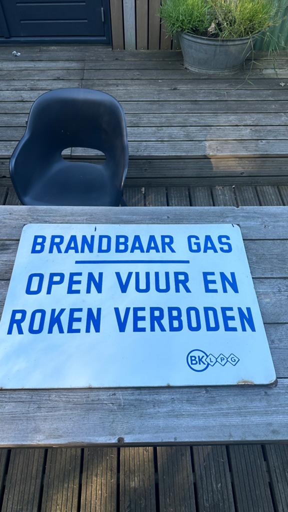 Emaille bord brandbaar gas open vuur en roken verboden!, Ophalen