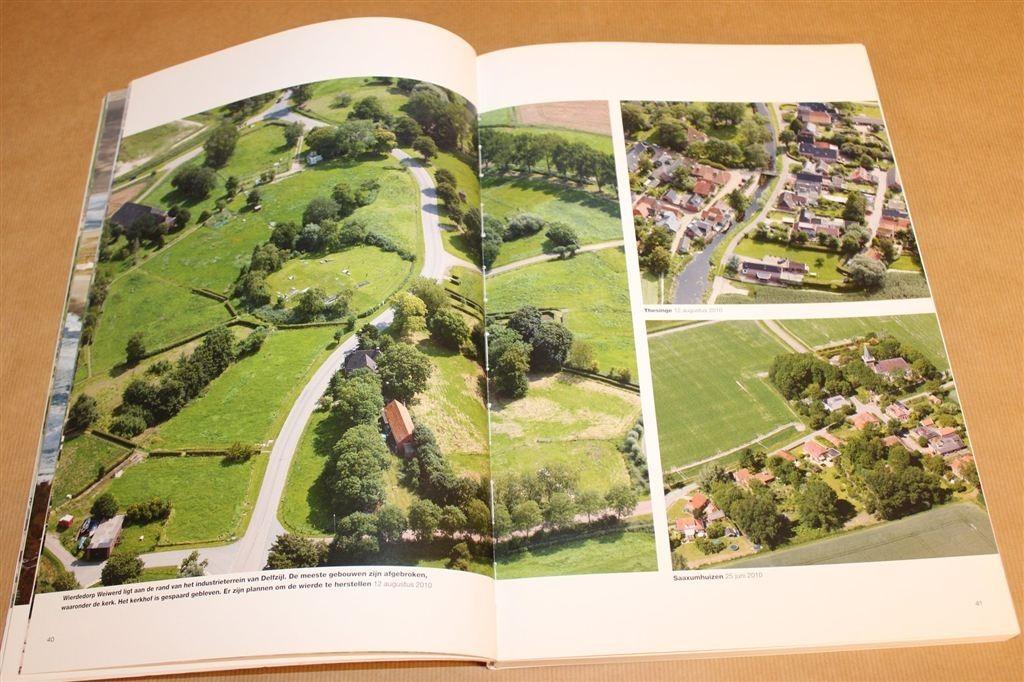 Groningen Onbewolkt — Luchtfoto's van de Provincie, Ophalen of Verzenden, Zo goed als nieuw