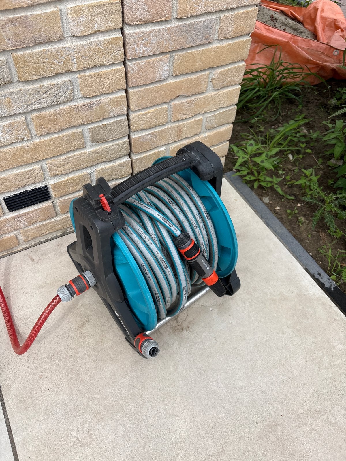 Gardena Tuinslanghaspel met slang - Zo goed als nieuw, Ophalen, Zo goed als nieuw, Tuinslanghaspel