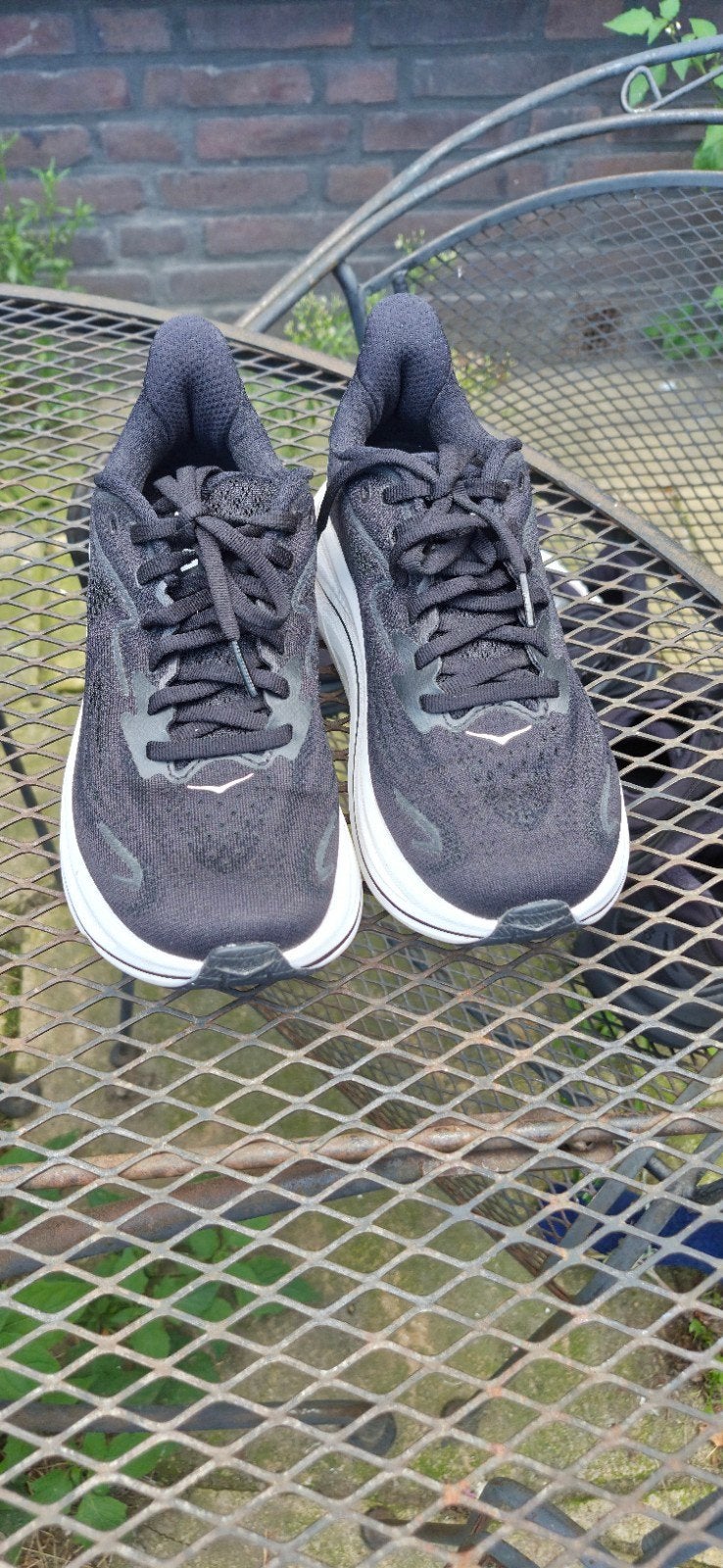 Hoka Clifton hardloopschoenen - Zwart met witte zool mt36, Hoka, Ophalen of Verzenden, Gedragen, Sportschoenen